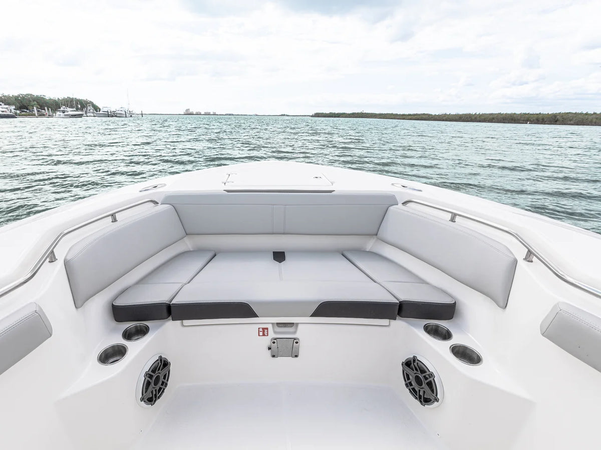 2027 Boston Whaler 290 Outrage 29.0 feet, Inuvik, Northwest Territories #10