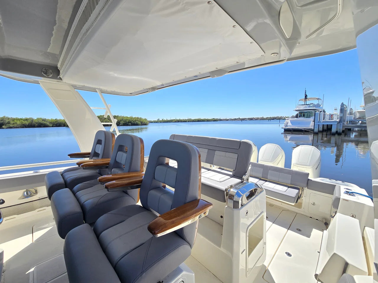 2023 Boston Whaler 420 OUTRAGE 42.0 feet, Stuart, Florida #10