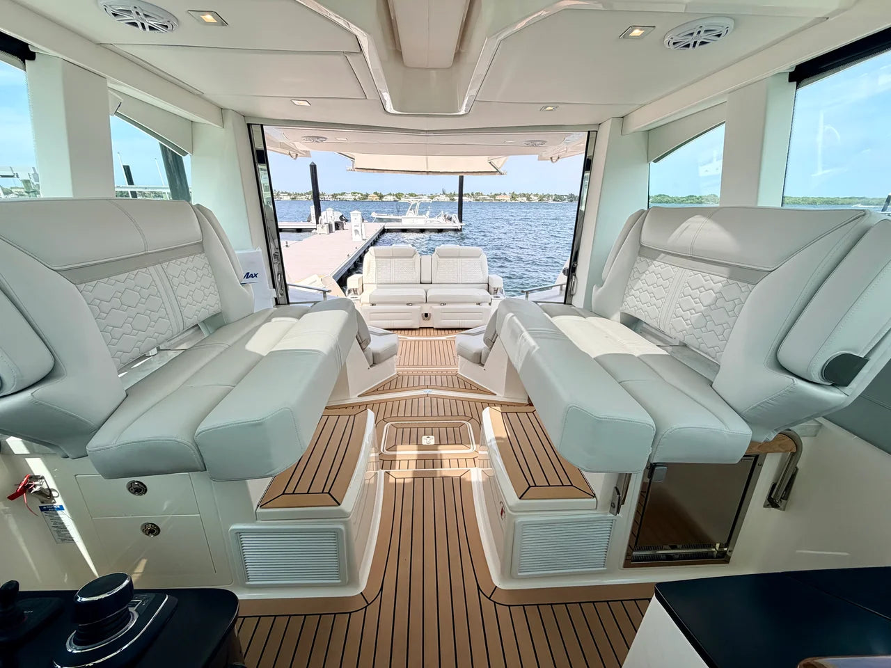 2022 Tiara Yachts 43 LE 43.0 feet, Jupiter, Florida #16
