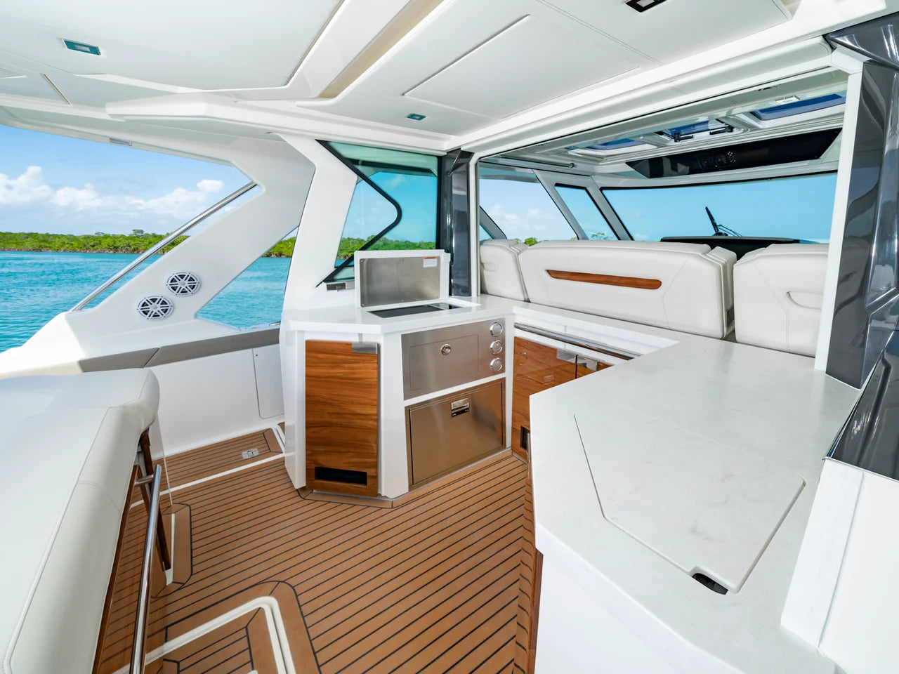 2026 Tiara Yachts 48 LS 48.0 feet, Inuvik, Northwest Territories #8
