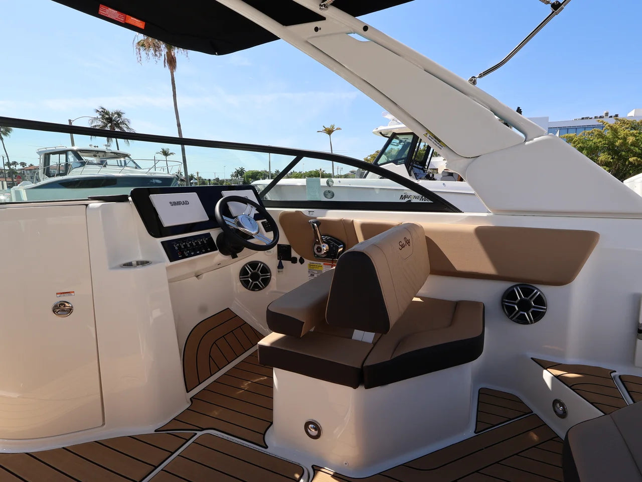 2026 Sea Ray SDX 230 Outboard 23.0 feet, Naples, Florida #11