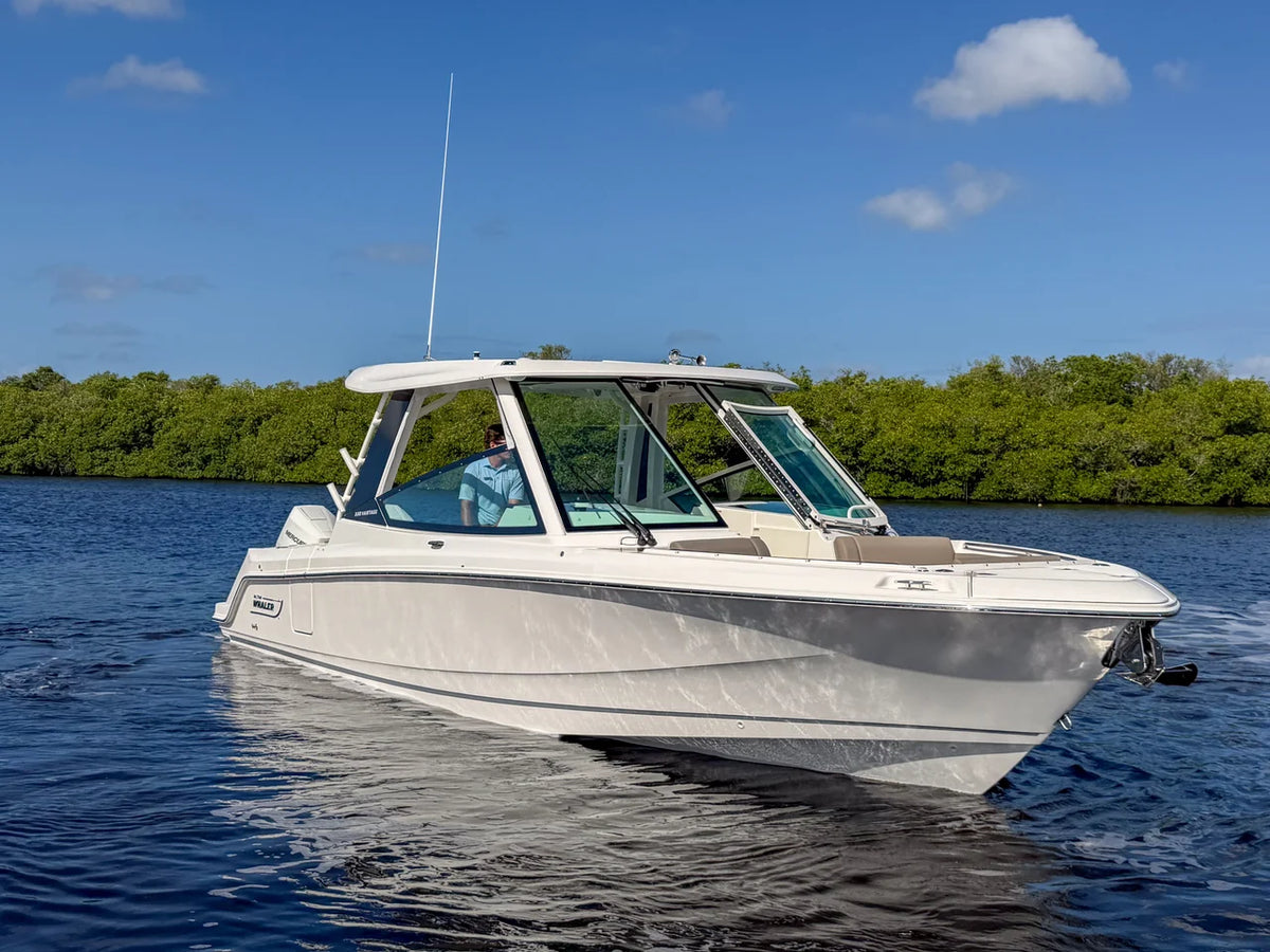 2027 Boston Whaler 330 Vantage 33.0 feet, Fort Myers, FL #8