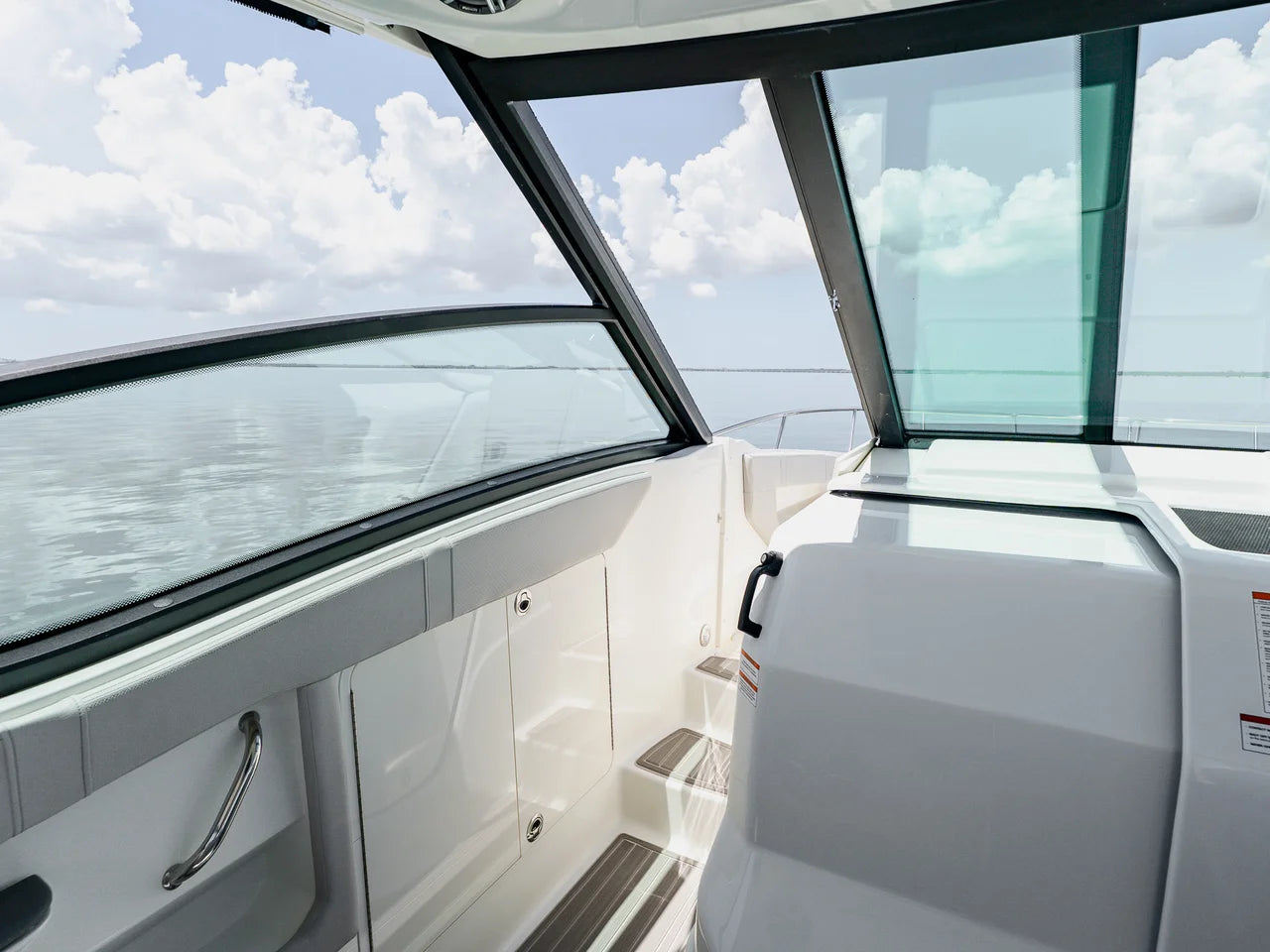 2027 Sea Ray Sundancer 320 Outboard 32.0 feet, Clearwater, Florida #62