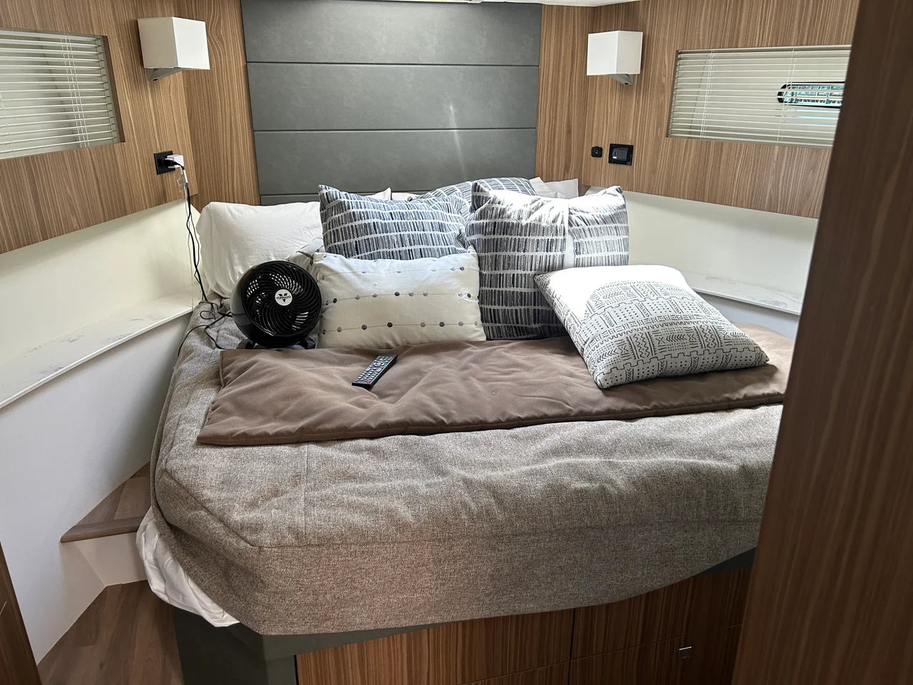 2024 Cruisers Yachts 42 Cantius 42.0 feet, Osage Beach, Missouri #23
