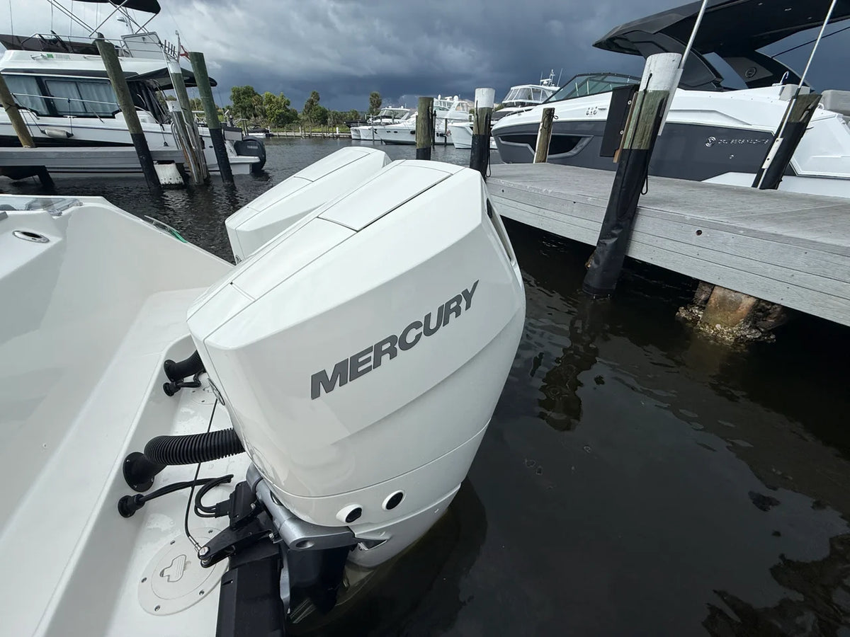 2027 Boston Whaler 330 Vantage 33.0 feet, Venice, Florida #23