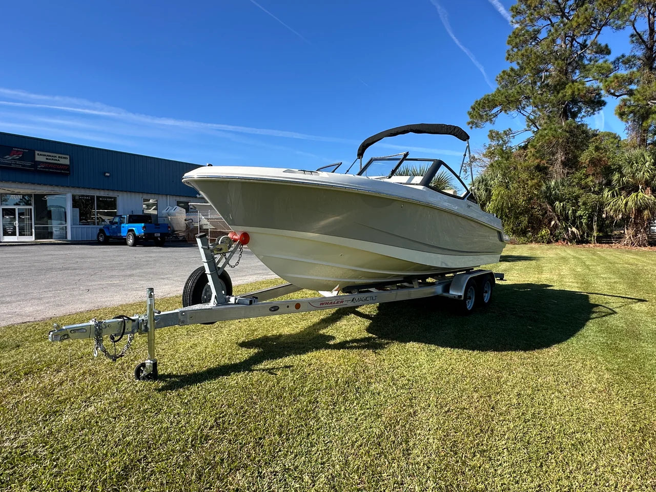2025 Boston Whaler 210 Vantage 21.0 feet, Savannah, Georgia #3