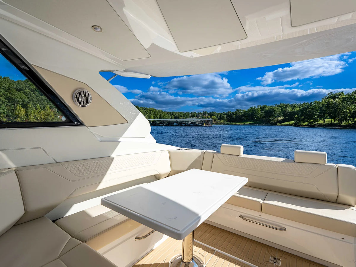 2027 Cruisers Yachts 42 GLS 42.0 feet, Lake Ozark, MO #43