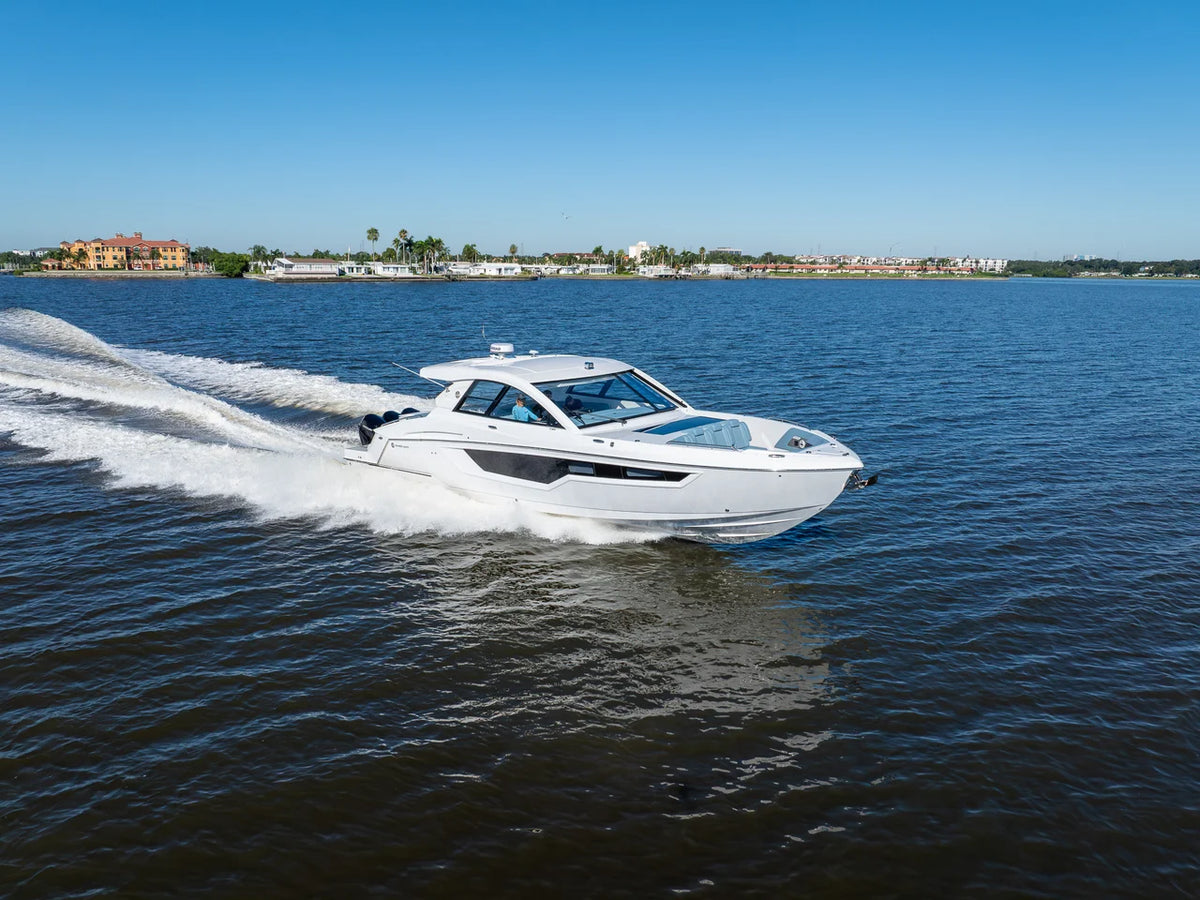 2027 Cruisers Yachts 50 GLS OB 50.0 feet, Clearwater, Florida #7