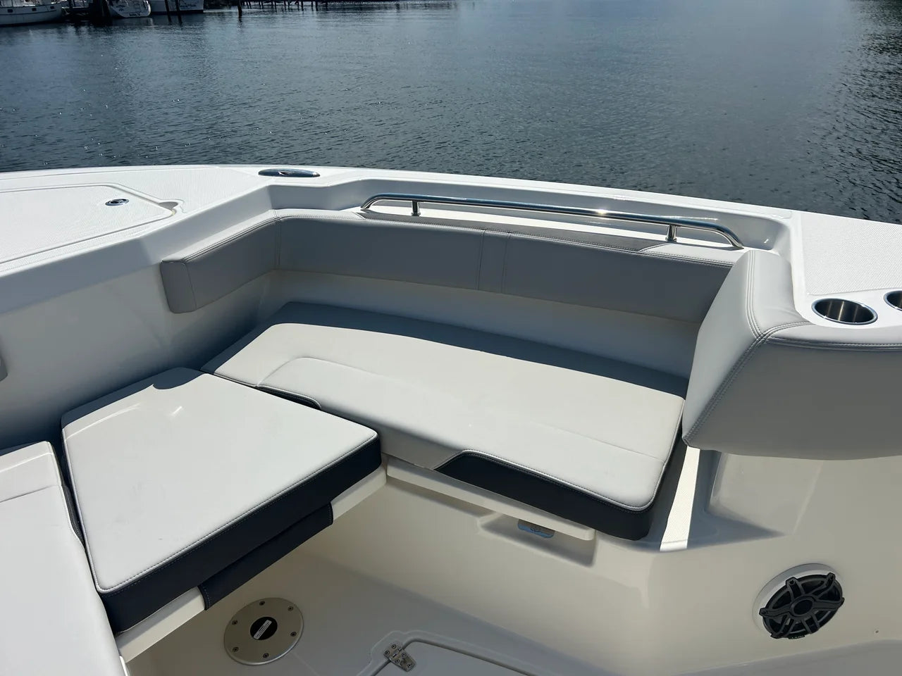 2026 Boston Whaler 330 Outrage 33.0 feet, Pensacola, Florida #41