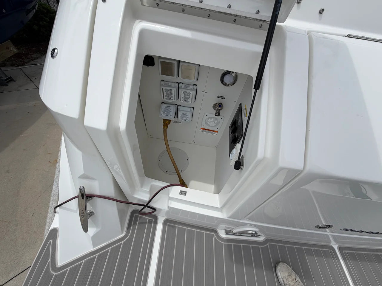 2027 Sea Ray Sundancer 320 Outboard 32.0 feet, Stuart, Florida #8