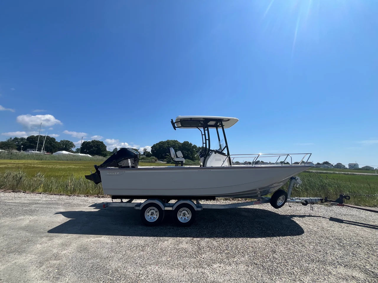 2027 Boston Whaler 210 Montauk 21.0 feet, Westbrook, Connecticut #1