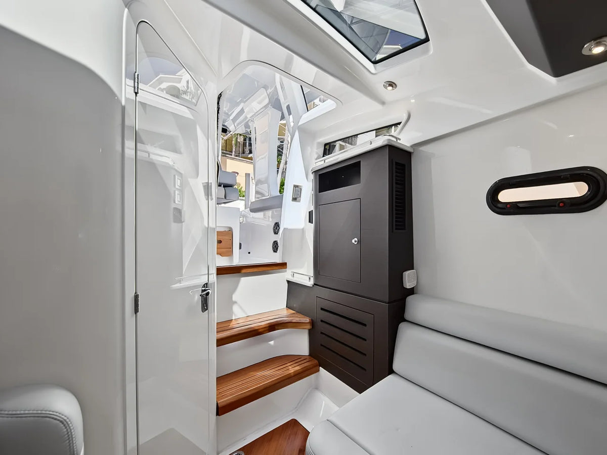 2025 Boston Whaler 350 REALM 35.0 feet, Stuart, Florida #25