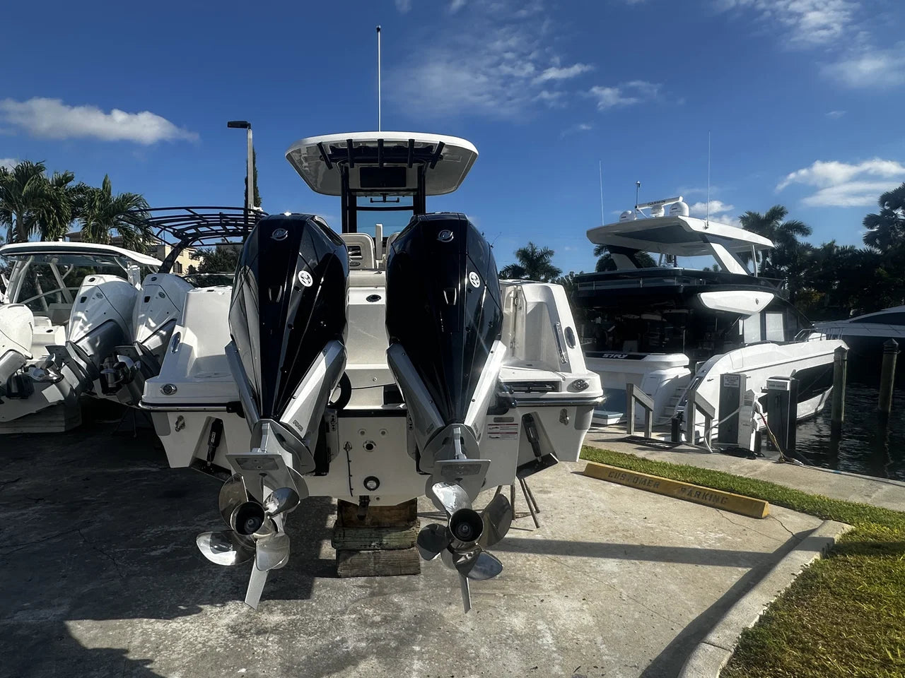 2026 Boston Whaler 280 Outrage 28.0 feet, Pompano Beach, Florida #5