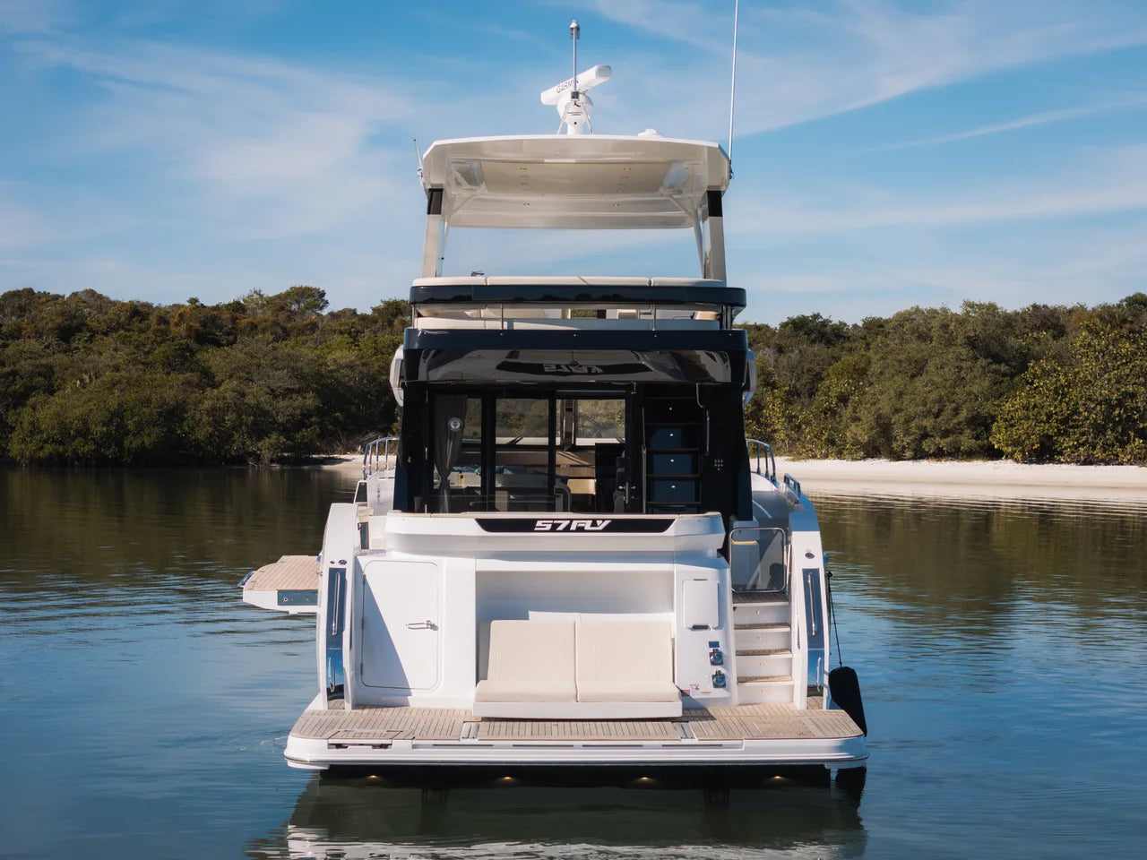 2026 Cruisers Yachts 57 FLY 57.0 feet, Jupiter, Florida #70