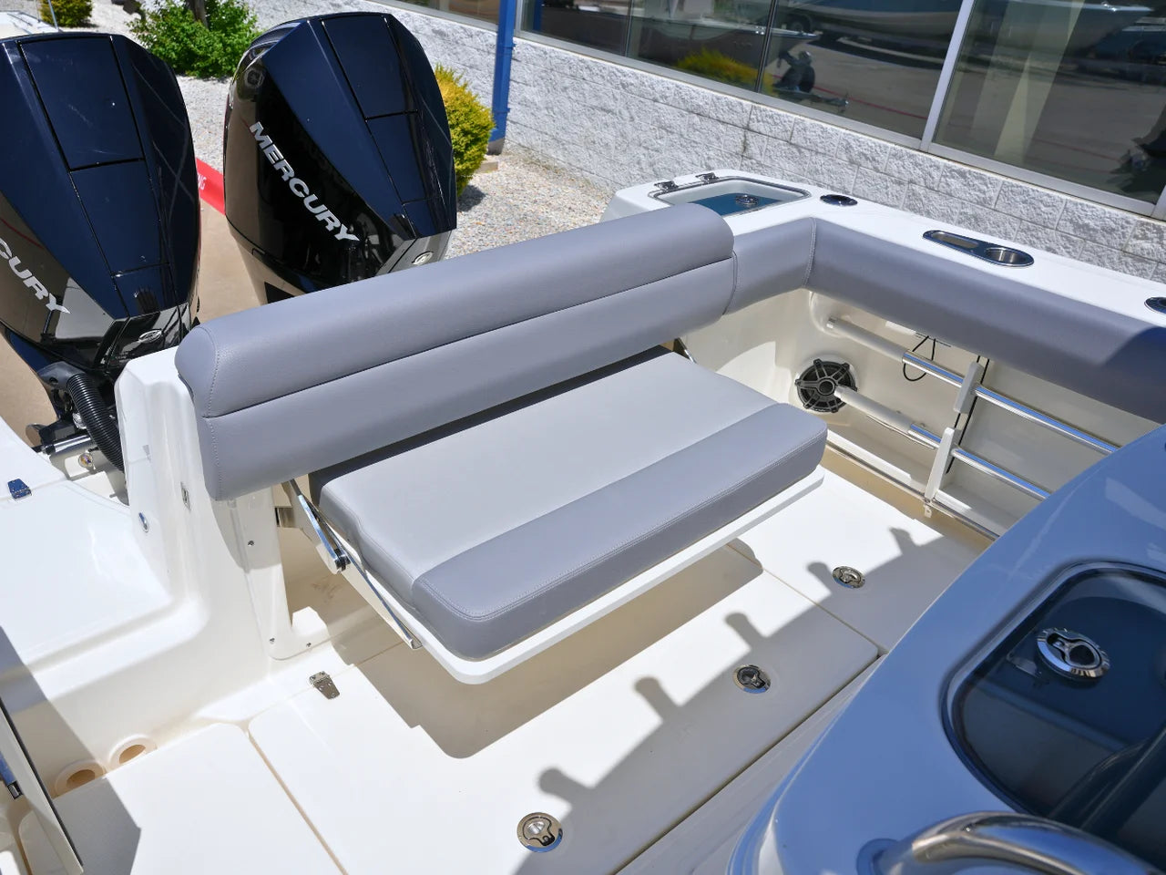 2027 Boston Whaler 250 Outrage 25.0 feet, Lewisville, TX #11