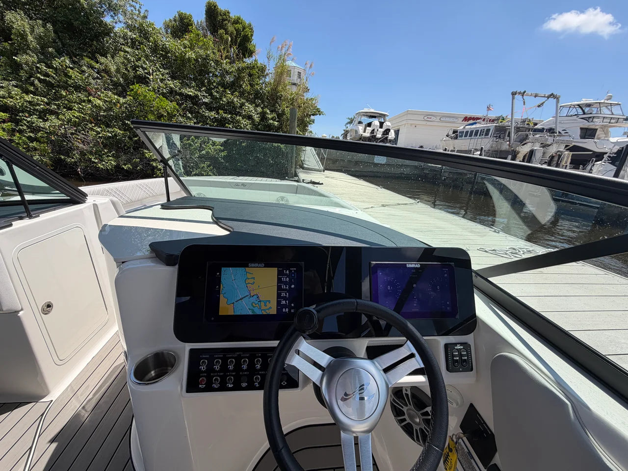 2025 Sea Ray 270 SDX OB 27.0 feet, Stuart, Florida #27