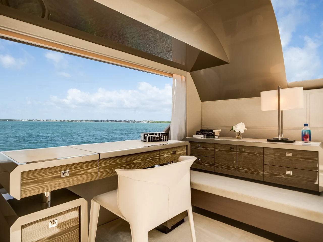 2023 Ocean Alexander 27R 88.0 feet, Ocean Reef, FL #62