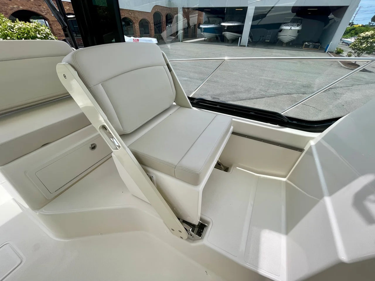 2026 Boston Whaler 325 Conquest 32.0 feet, Danvers, Massachusetts #13