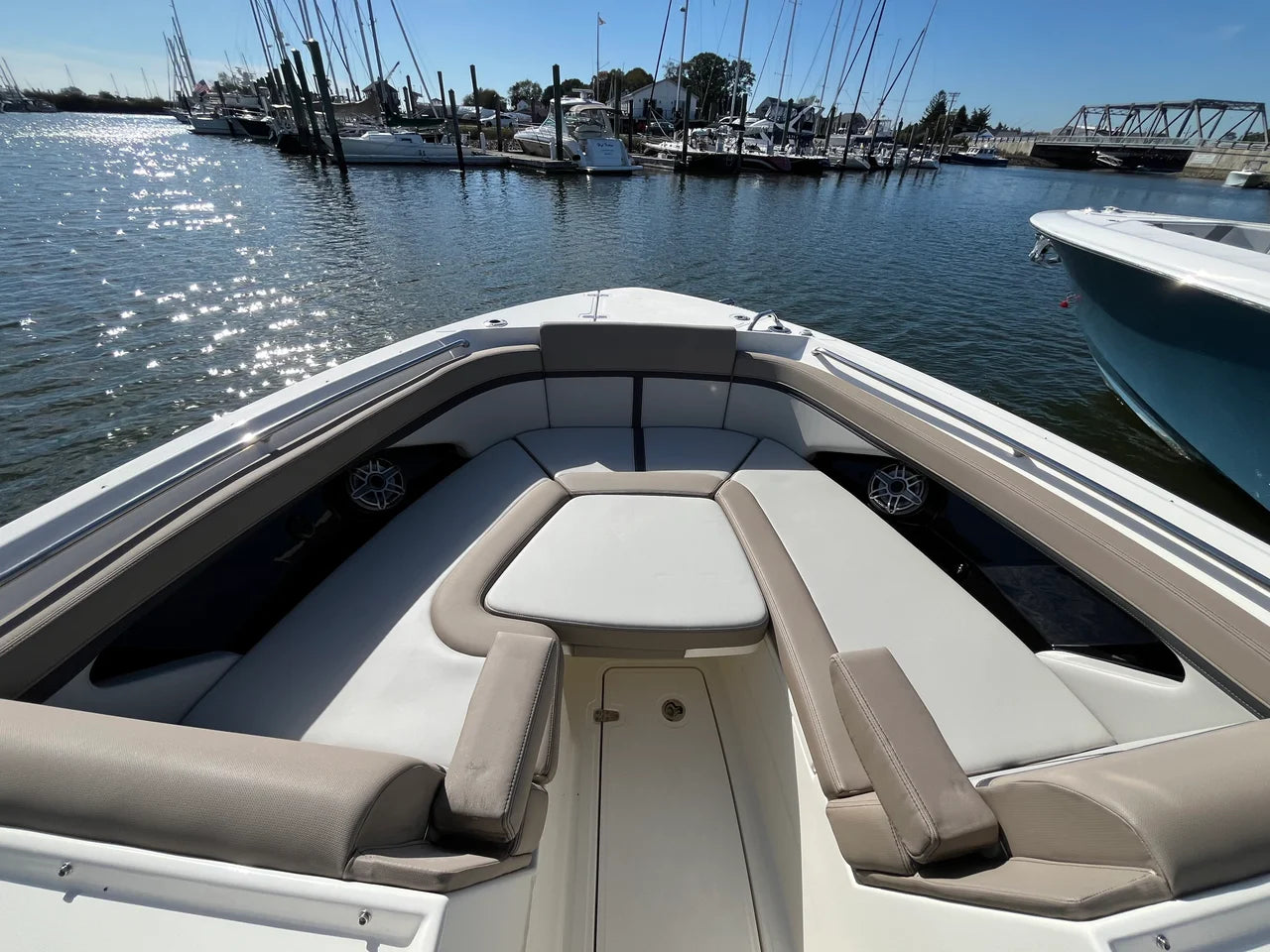 2025 Boston Whaler 330 Vantage 33.0 feet, Wakefield, RI #33