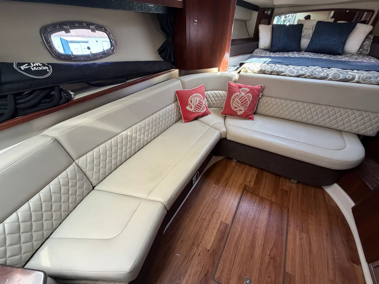 2014 Chaparral 330 SIGNATURE 33.0 feet, Danvers, Massachusetts #15