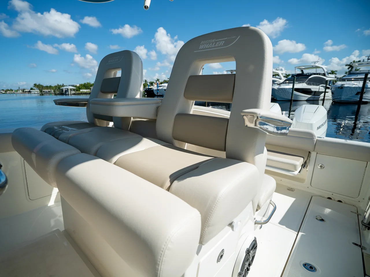 2026 Boston Whaler 330 Outrage 33.0 feet, Fort Myers, FL #12