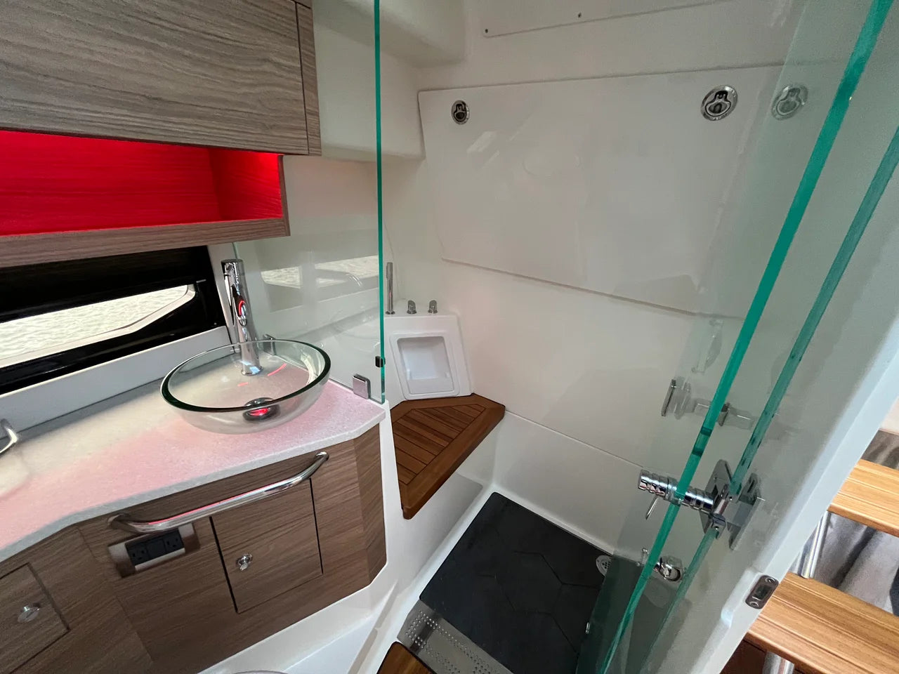 2026 Boston Whaler 365 Conquest 36.0 feet, Norwalk, Connecticut #45