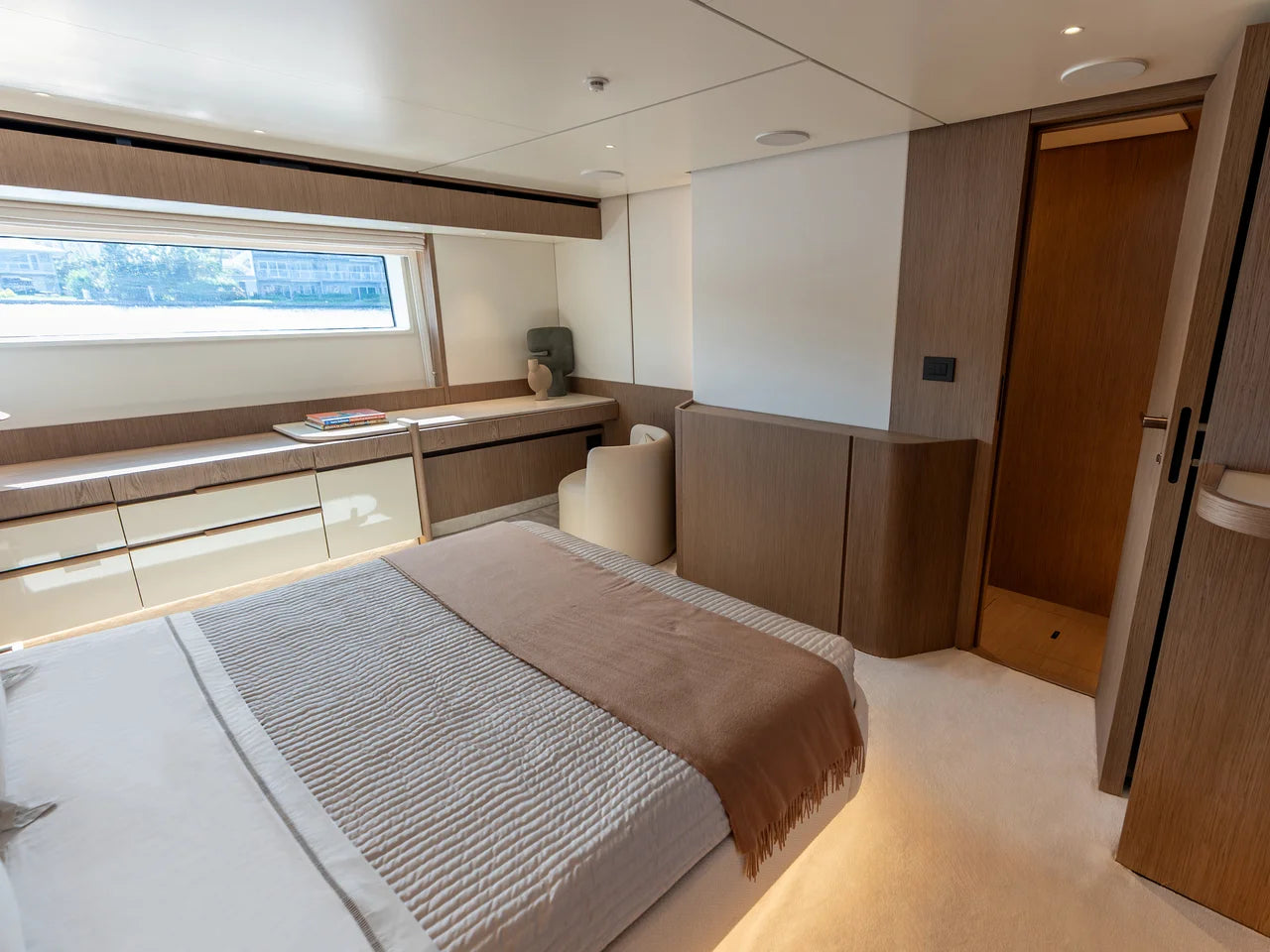 2027 Azimut Fly 82 82.0 feet, Pompano Beach, FL #64