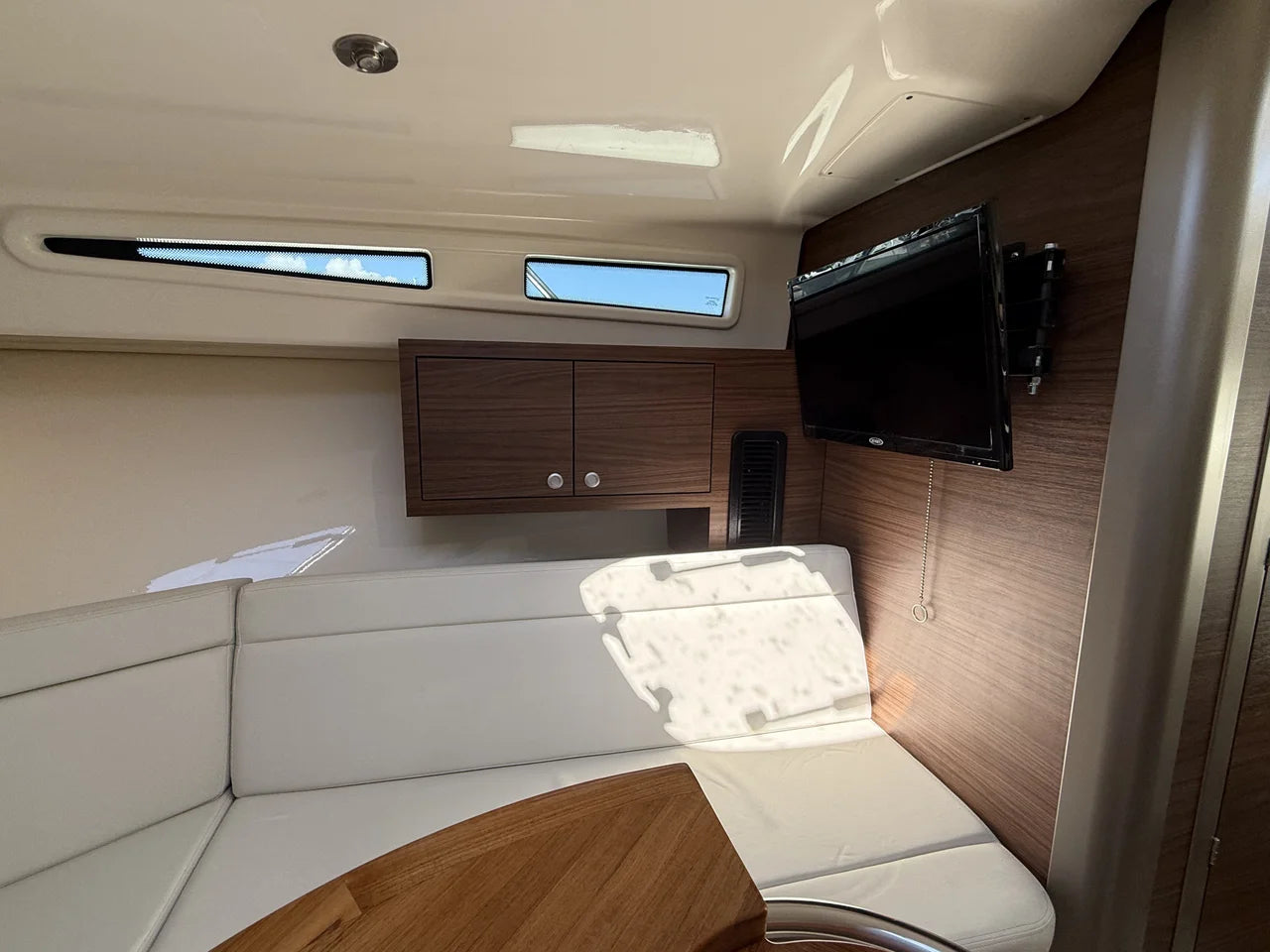 2026 Boston Whaler 325 Conquest 32.0 feet, Wrightsville Beach, North Carolina #13