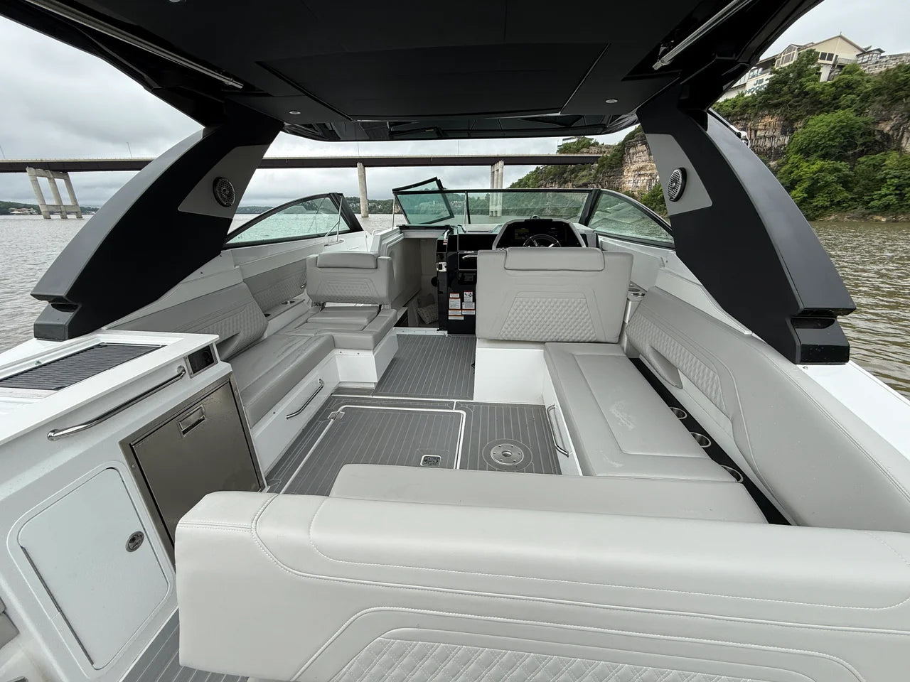 2026 Cruisers Yachts 34 GLS Outboard 34.0 feet, Lake Ozark, MO #12