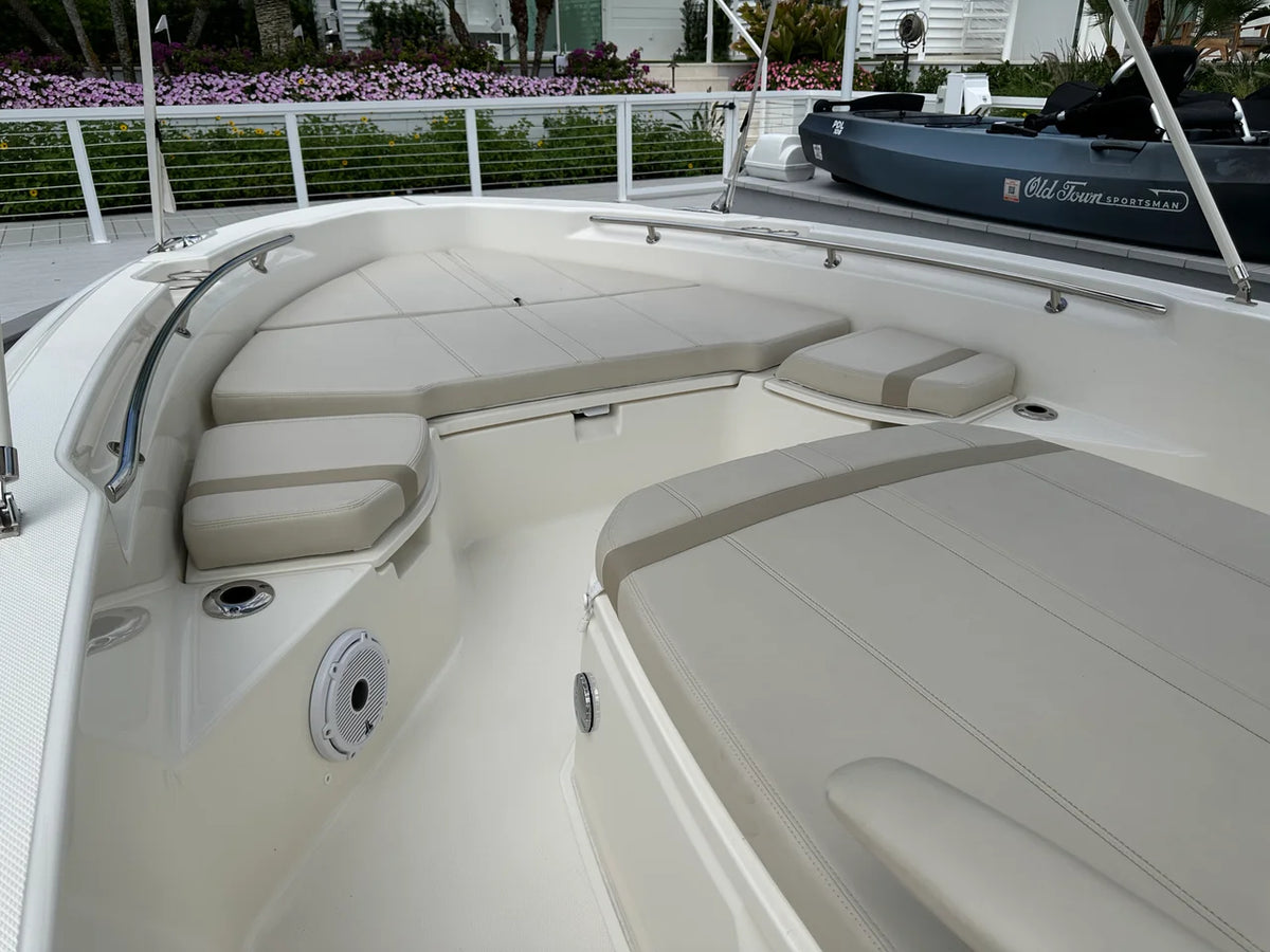 2024 Boston Whaler 250 DAUNTLESS 25.0 feet, Naples, Florida #17