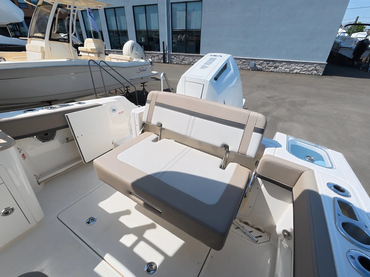 2026 Boston Whaler 240 Vantage 24.0 feet, Norwalk, Connecticut #7