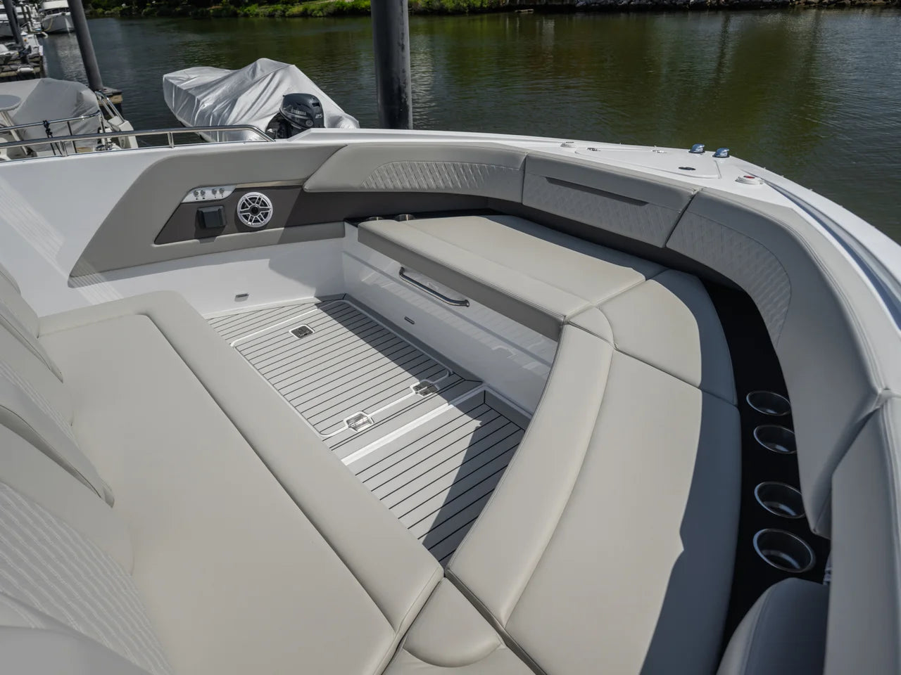 2026 Cruisers Yachts 50GLS OB 50.0 feet, Grasonville, MD #60