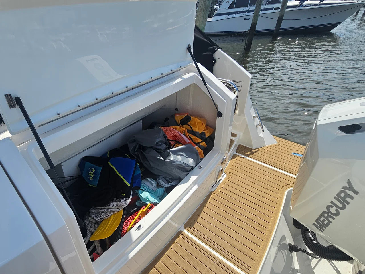 2026 Sea Ray 320 SUNDANCER COUPE OB 32.0 feet, Brick Township, New Jersey #4
