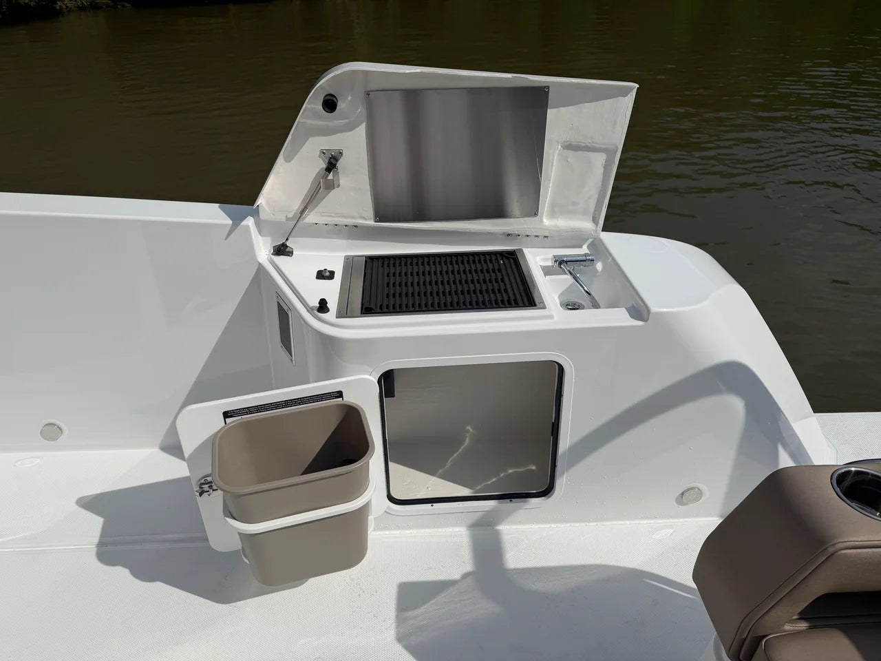 2026 Cruisers Yachts 38 VTR 38.0 feet, Lake Ozark, Missouri #15