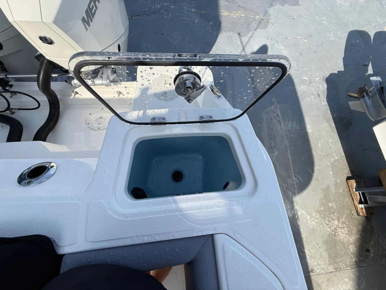 2027 Boston Whaler 250 Outrage 25.0 feet, Sarasota, FL #25