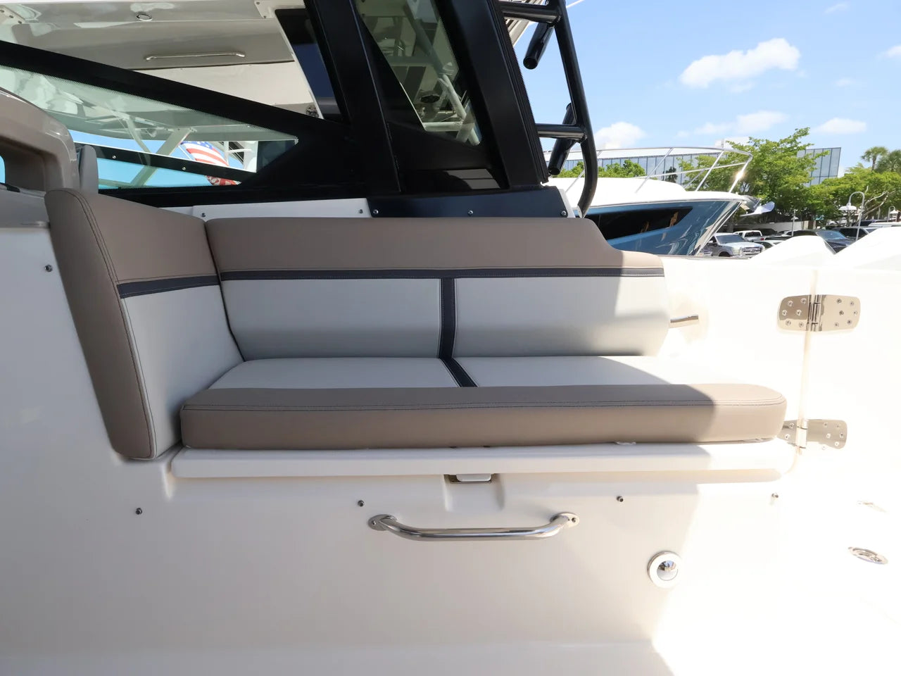 2026 Boston Whaler 330 Vantage 33.0 feet, Naples, Florida #11