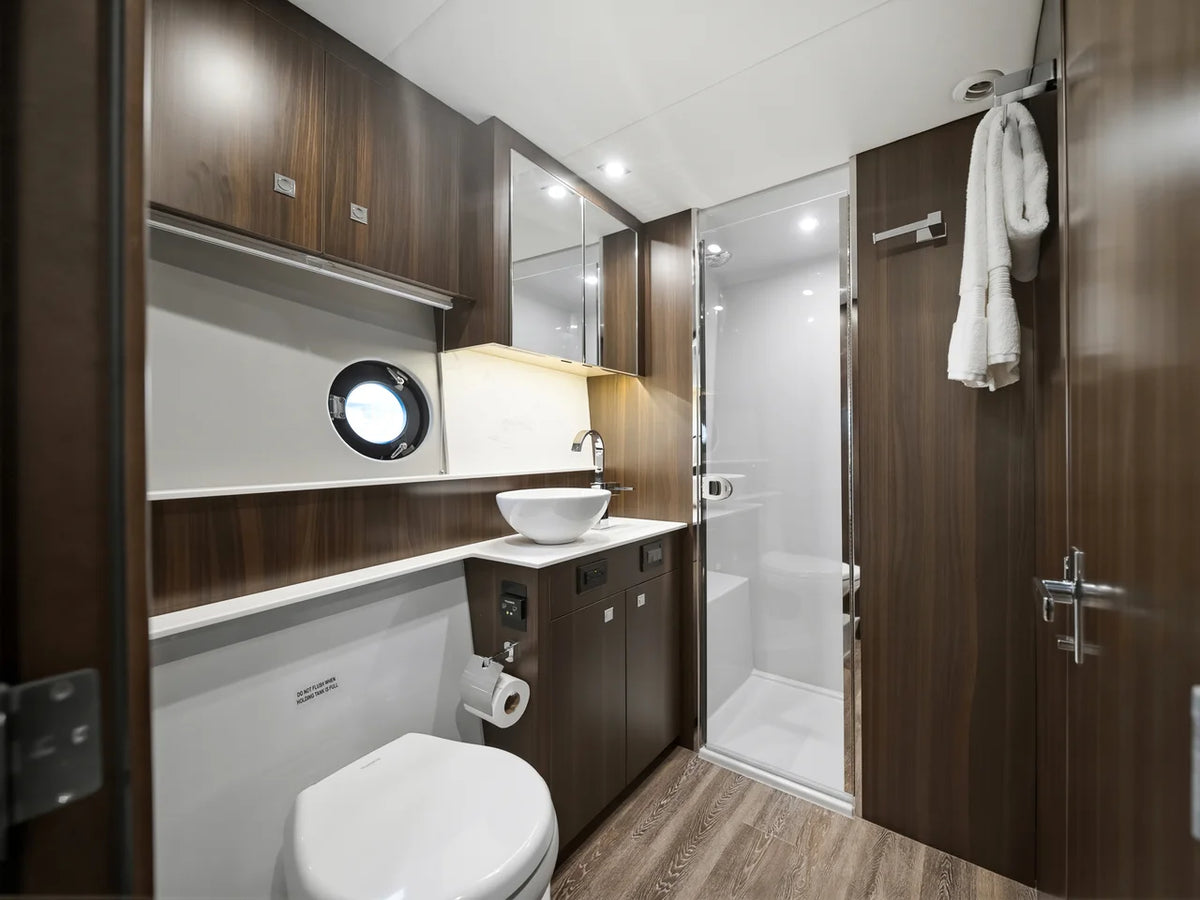 2023 Cruisers Yachts 46 CANTIUS 46.0 feet, Wrightsville Beach, North Carolina #32