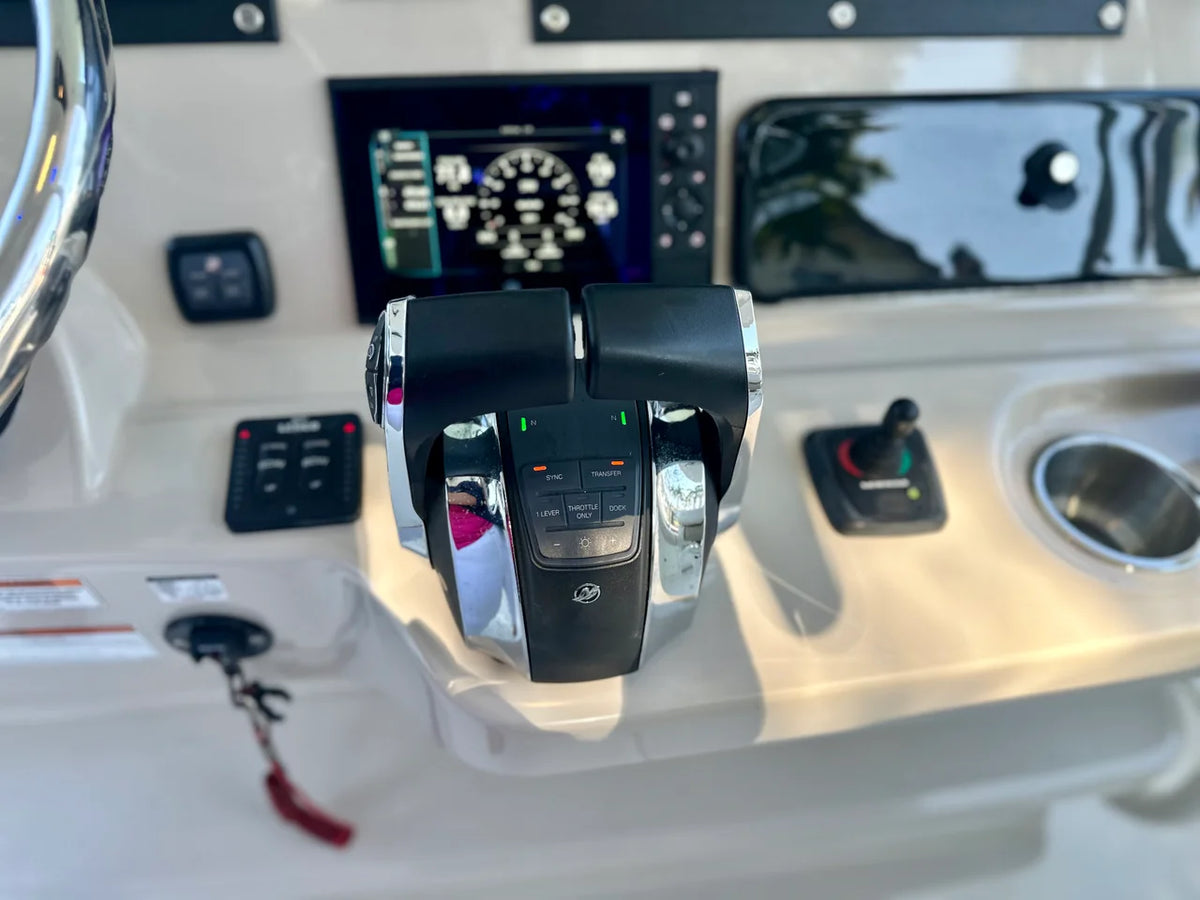 2021 Boston Whaler 330 OUTRAGE 33.0 feet, Fort Myers, FL #29