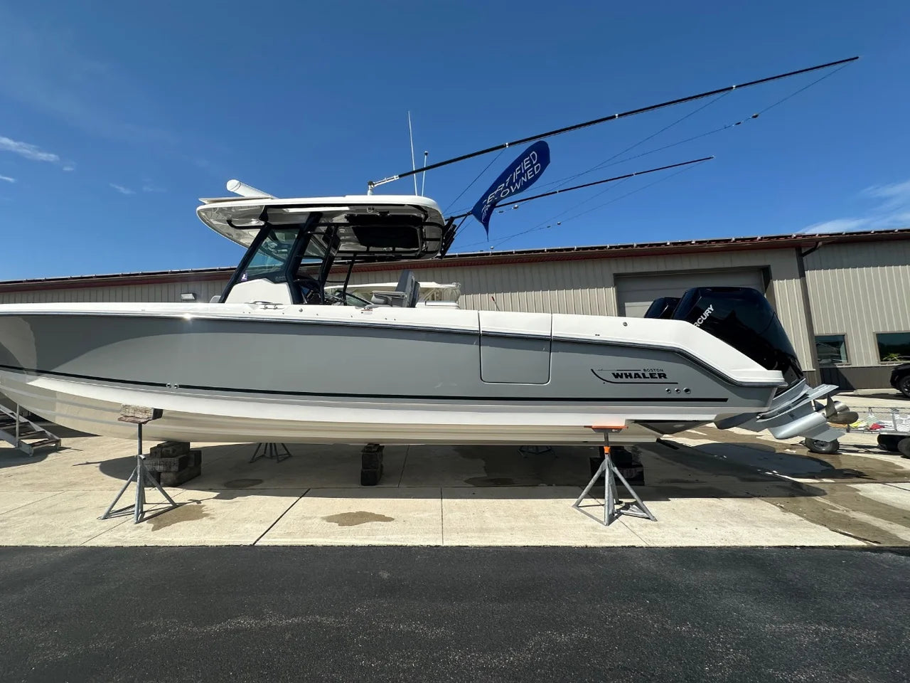 2024 Boston Whaler 330 Outrage 33.0 feet, Dennis, New Jersey #2