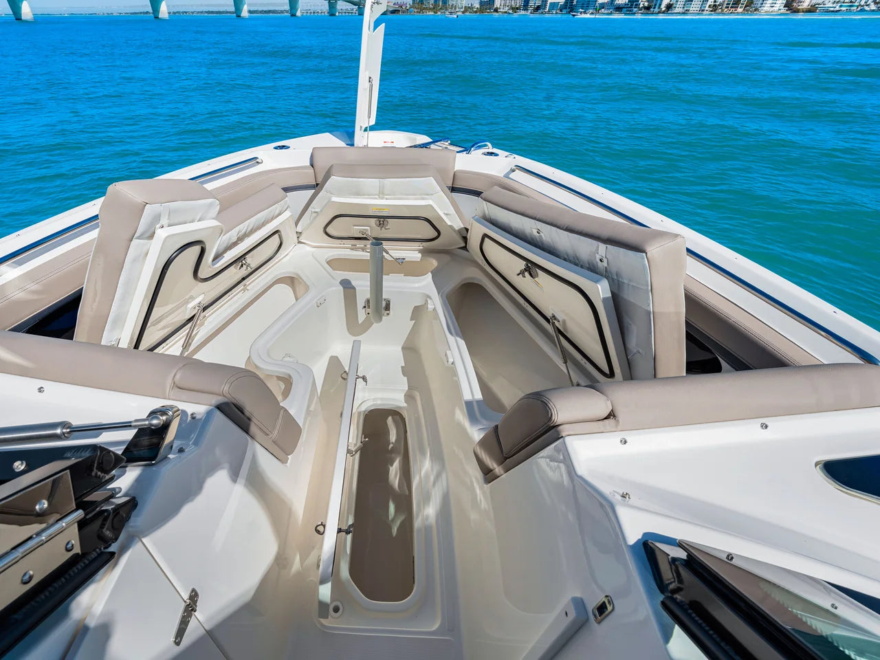 2026 Boston Whaler 330 Vantage 33.0 feet, Sarasota, FL #52
