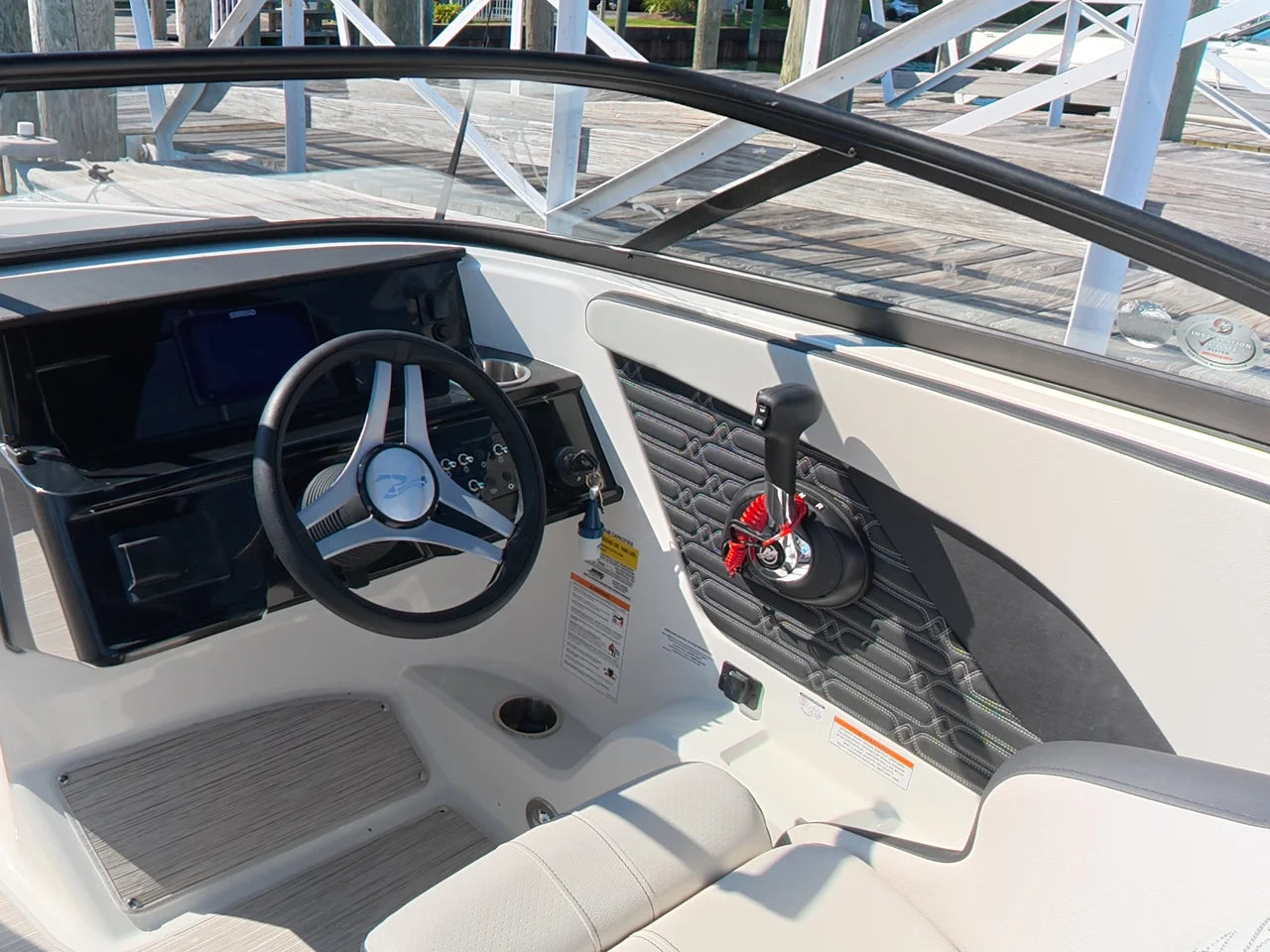 2027 Sea Ray SPX 210 Outboard 21.0 feet, Huntington, NY #17