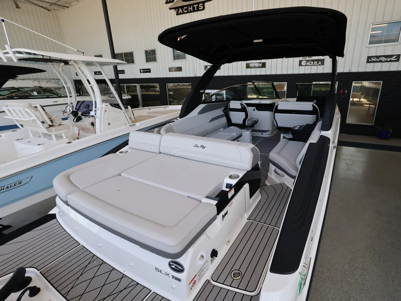 2026 Sea Ray SLX 280 Outboard 28.0 feet, Naples, Florida #7