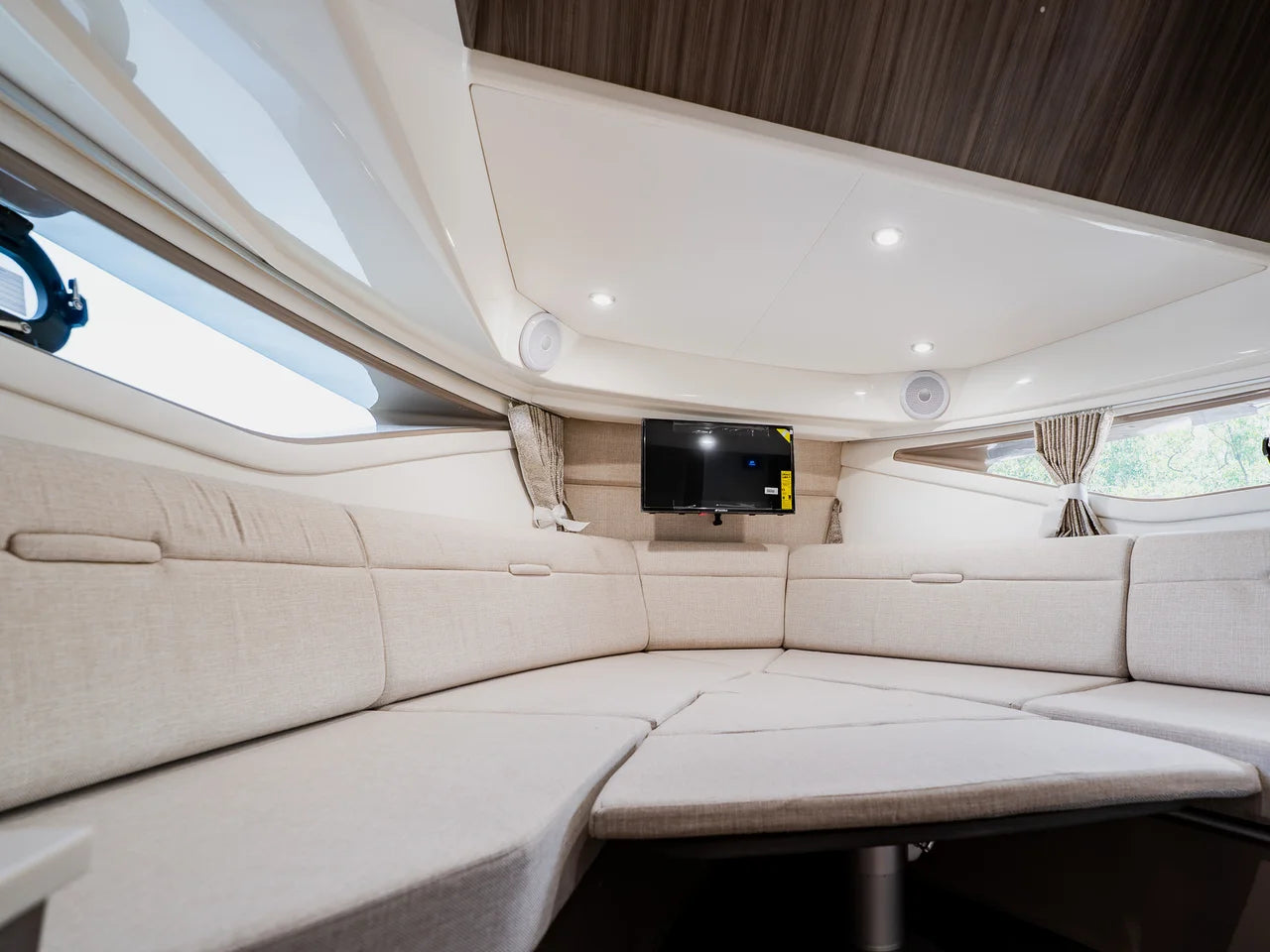 2027 Sea Ray Sundancer 320 Outboard 32.0 feet, Clearwater, Florida #85