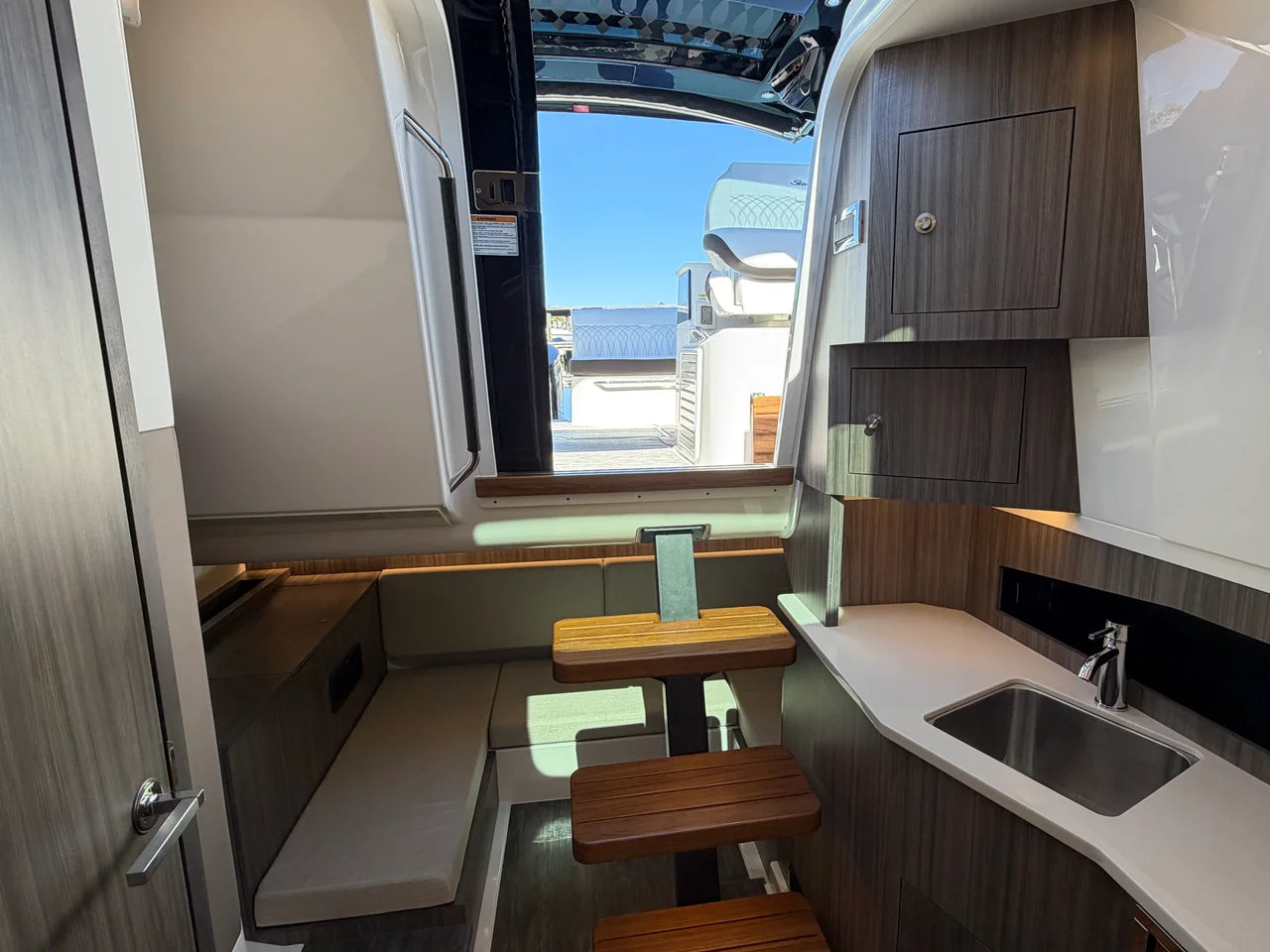 2026 Sea Ray Sundancer 370 Outboard 37.0 feet, Grasonville, MD #33