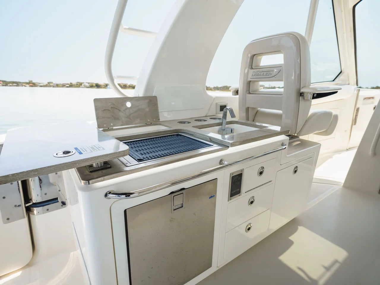 2022 Boston Whaler 380 Realm 38.0 feet, Charleston, SC #12