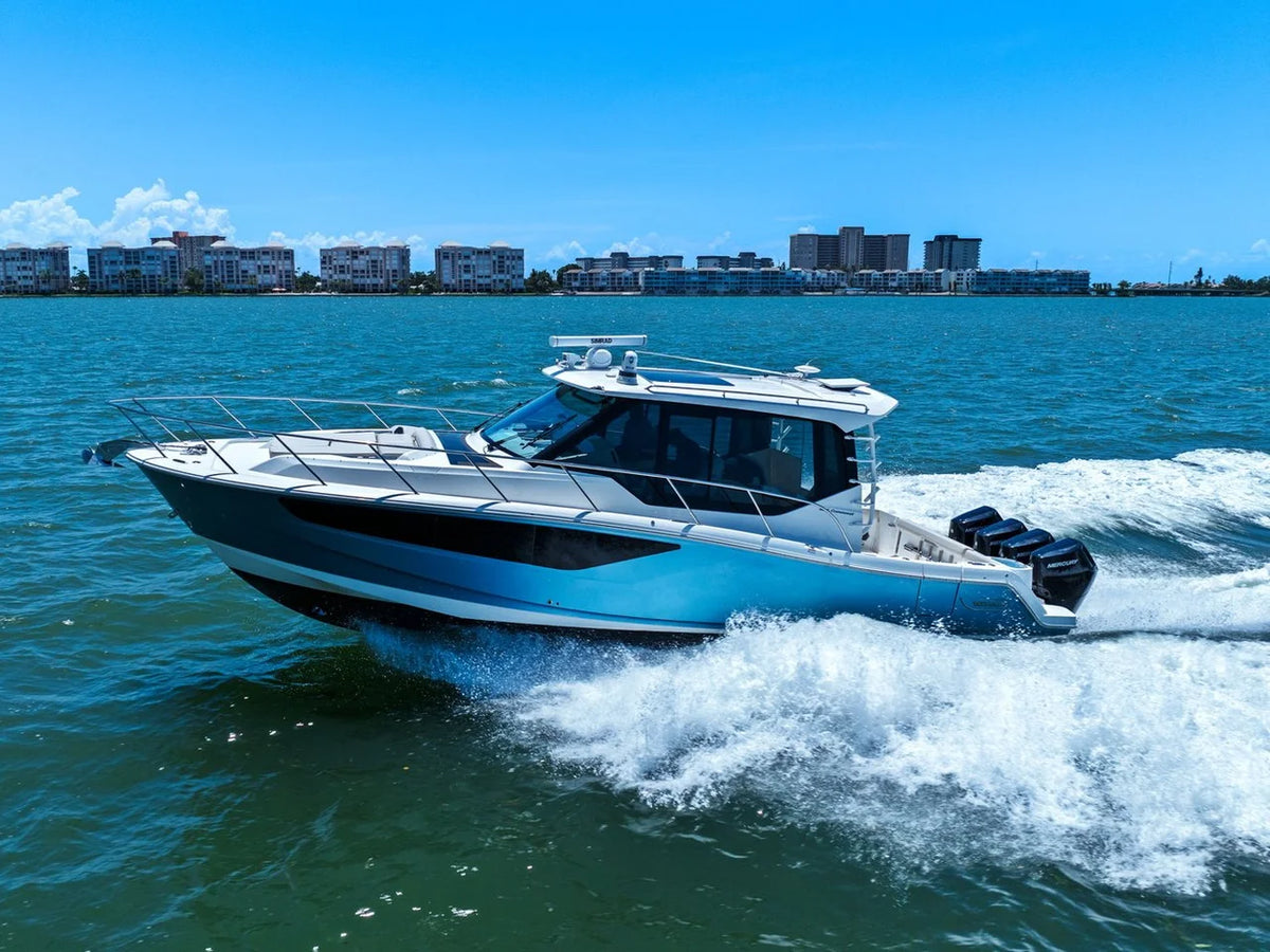 2025 Boston Whaler 405 CONQUEST 41.0 feet, St Petersburg, FL #1