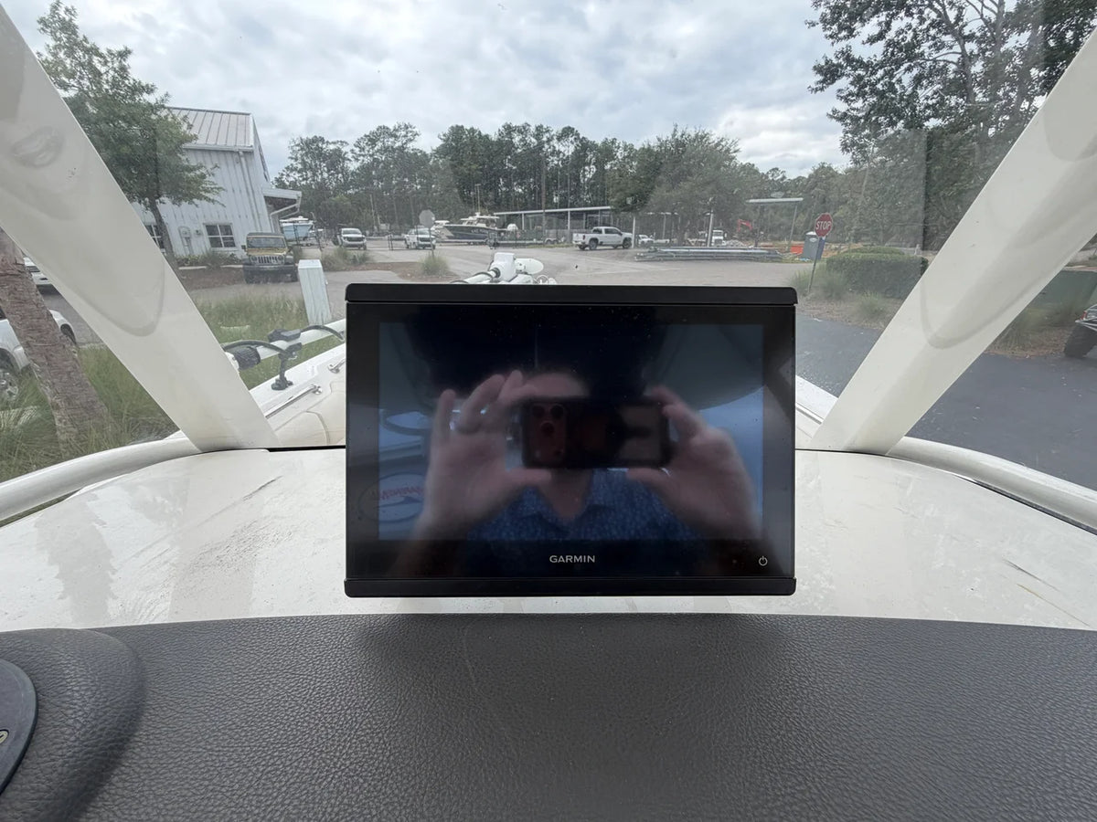 2018 Boston Whaler 230 OUTRAGE 23.0 feet, Charleston, SC #12