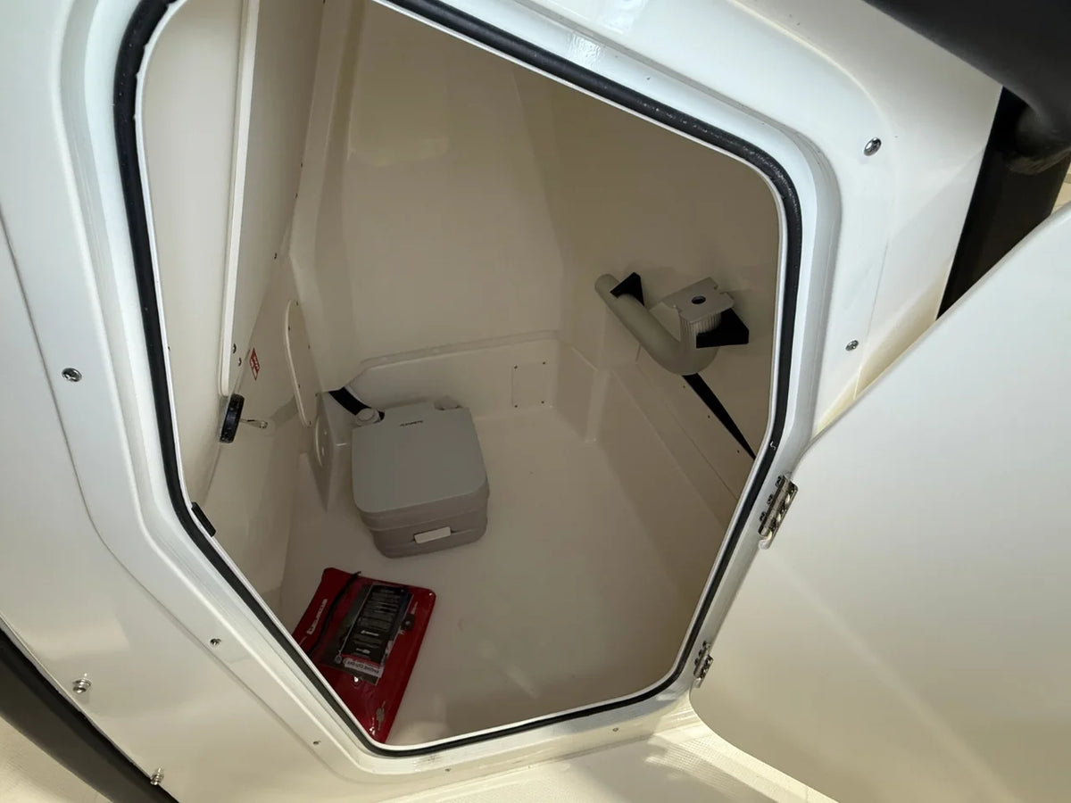 2026 Boston Whaler 250 Dauntless 25.0 feet, Cornelius, North Carolina #17