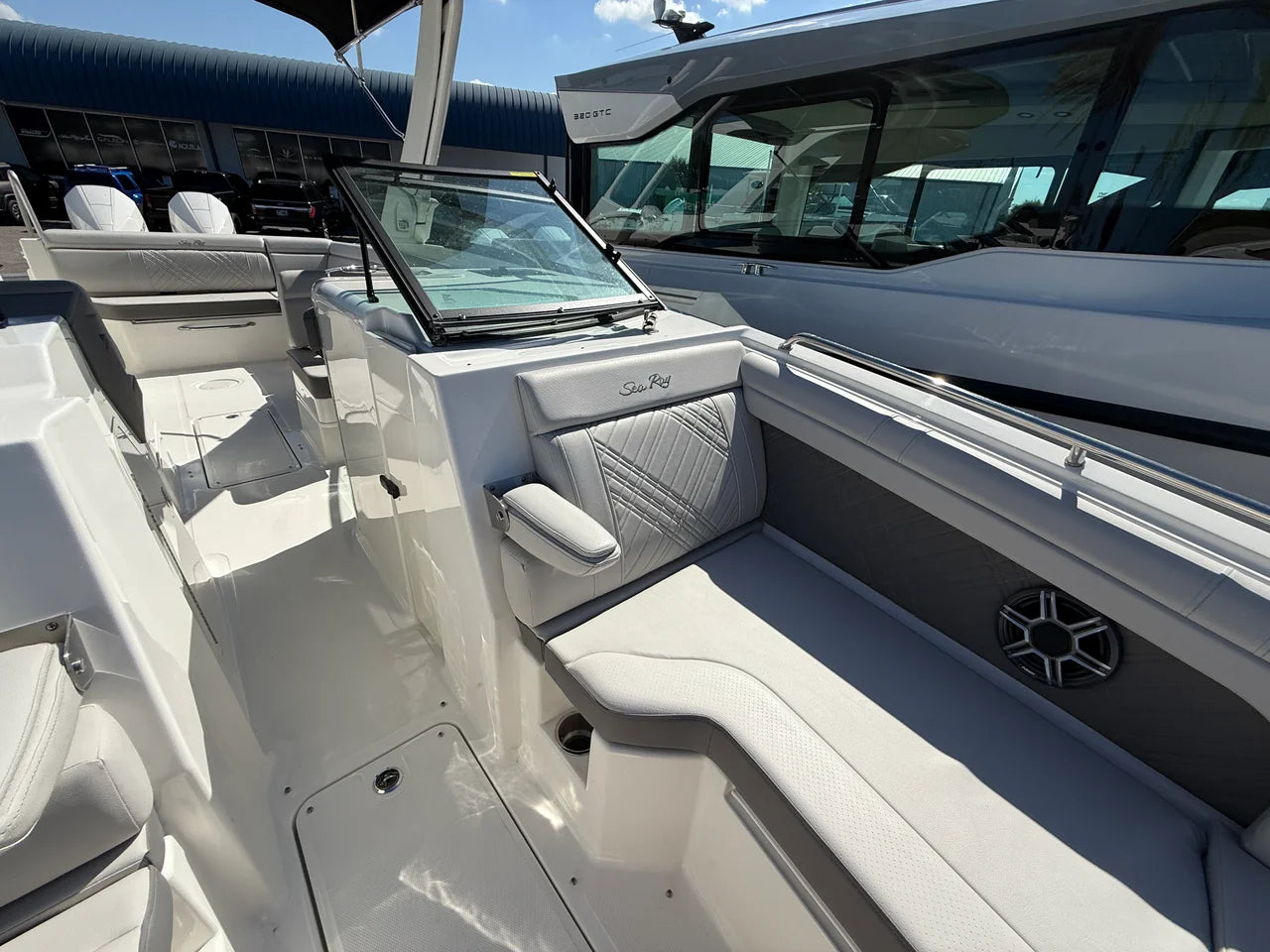 2026 Sea Ray SDX 290 Outboard 29.0 feet, Venice, Florida #7