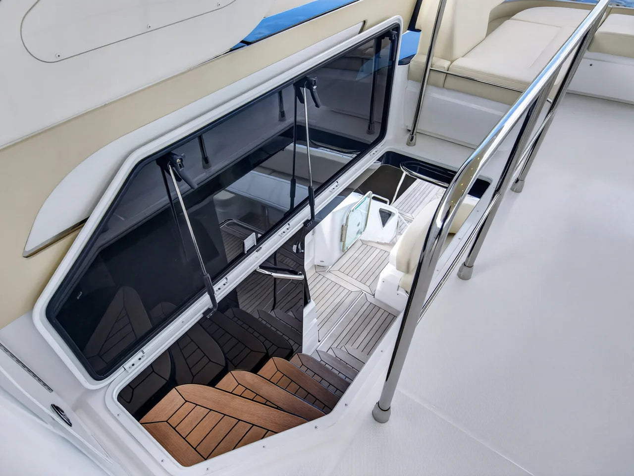 2026 Cruisers Yachts 57 FLY 57.0 feet, Stuart, Florida #96